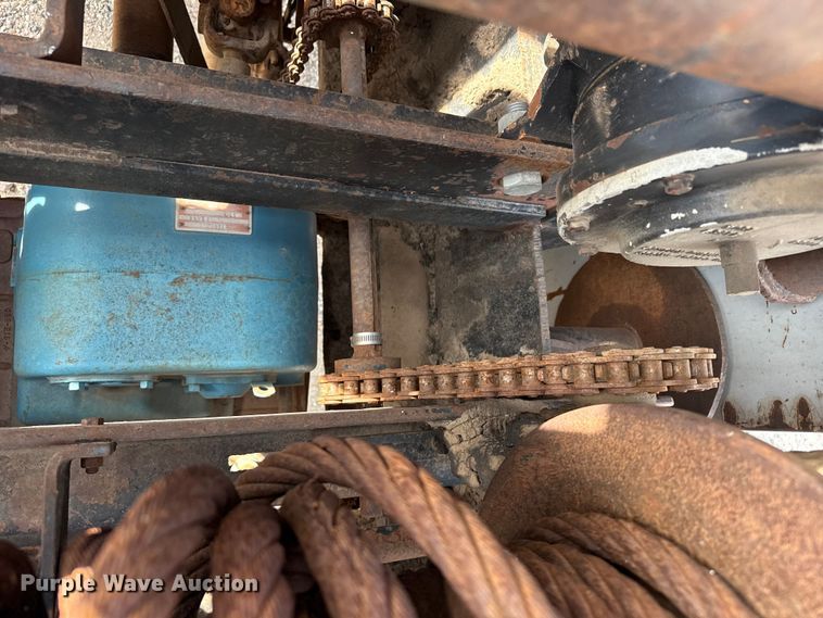 image for item EW4117 1979 International F-5070 winch truck