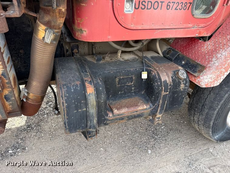 image for item EW4117 1979 International F-5070 winch truck