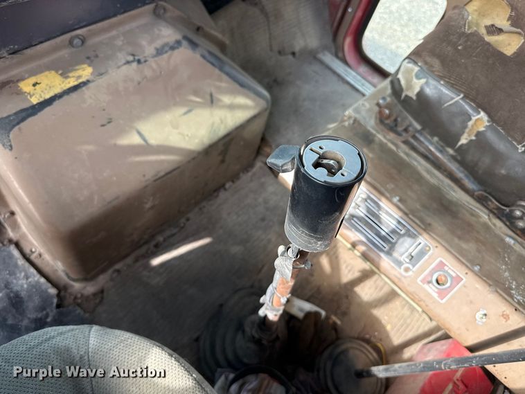 image for item EW4117 1979 International F-5070 winch truck