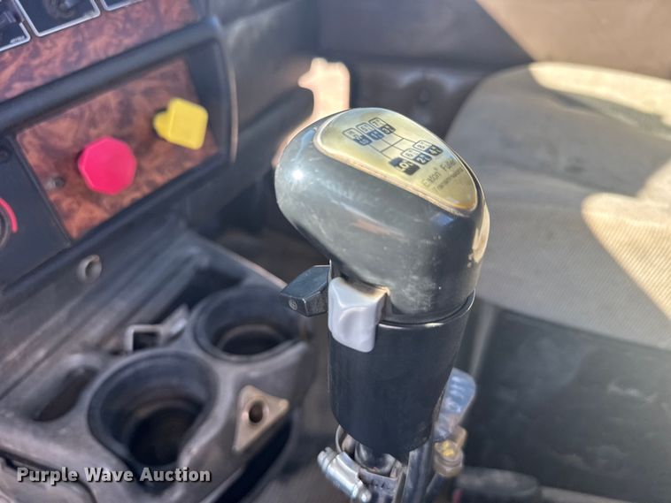 image for item EW4979 2002 Kenworth W900 semi truck