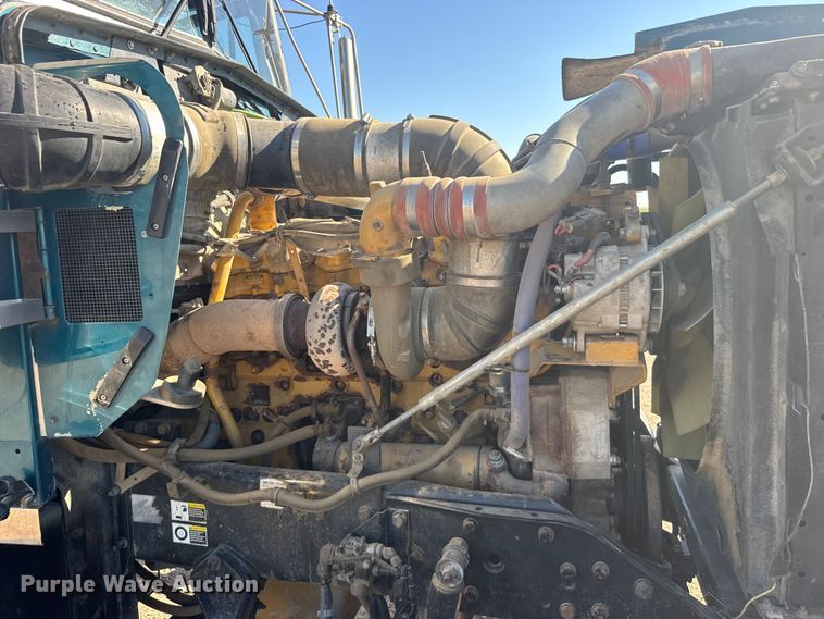 image for item EW4979 2002 Kenworth W900 semi truck