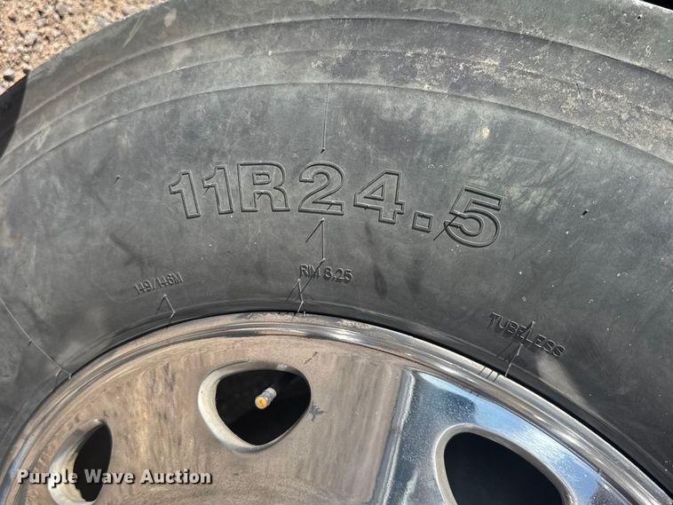 image for item EW4979 2002 Kenworth W900 semi truck