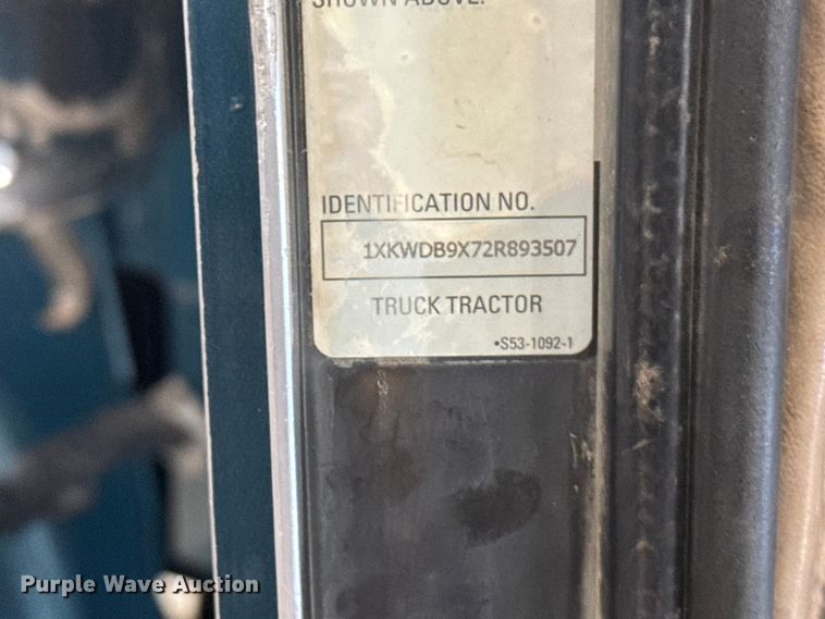 image for item EW4979 2002 Kenworth W900 semi truck