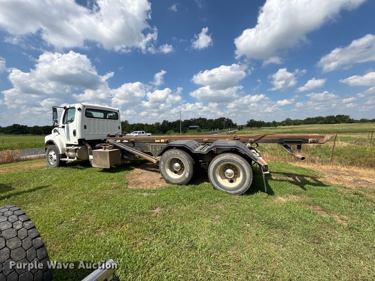 image for item EX2099 2007 Freightliner Business Class M2  roll-off container truck