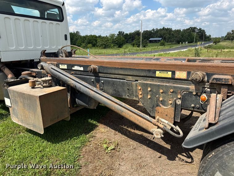 image for item EX2099 2007 Freightliner Business Class M2  roll-off container truck