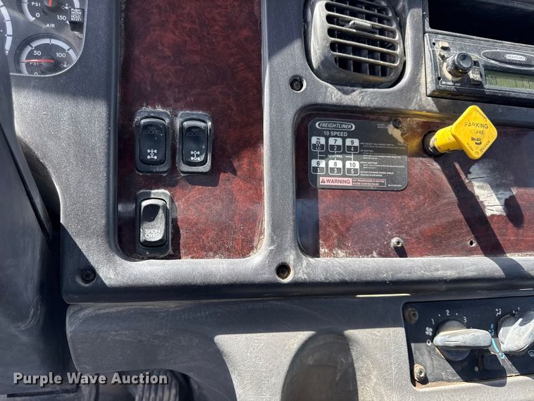 image for item EX2099 2007 Freightliner Business Class M2  roll-off container truck
