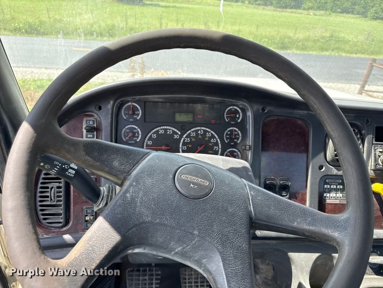 image for item EX2099 2007 Freightliner Business Class M2  roll-off container truck