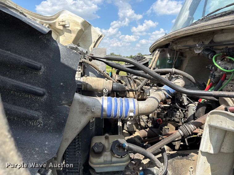 image for item EX2099 2007 Freightliner Business Class M2  roll-off container truck