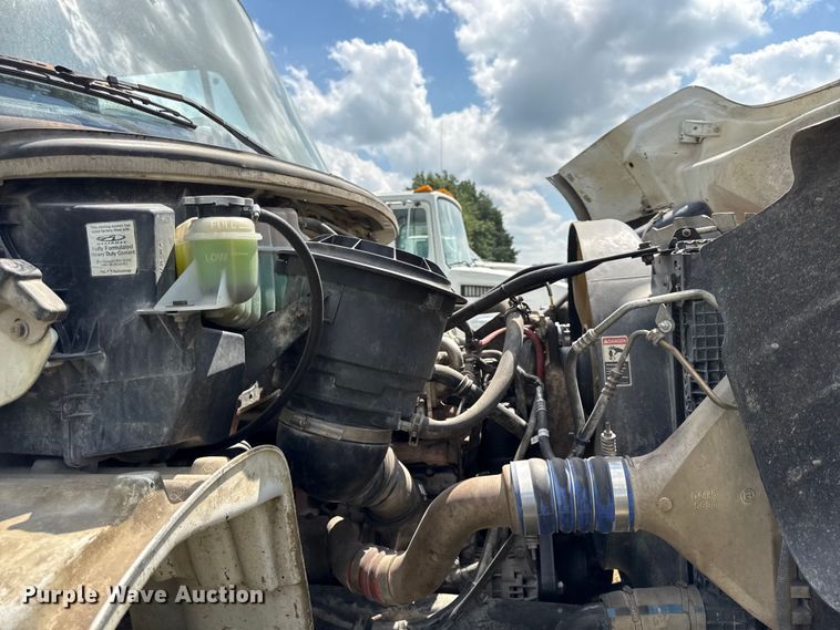 image for item EX2099 2007 Freightliner Business Class M2  roll-off container truck