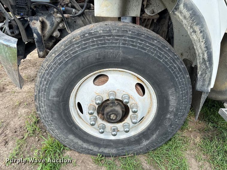 image for item EX2099 2007 Freightliner Business Class M2  roll-off container truck