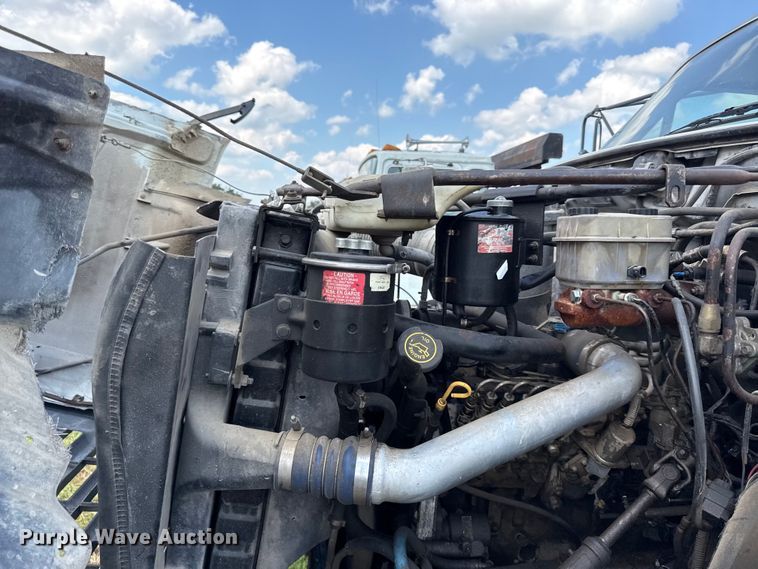 image for item EX2100 1998 Ford F800 semi truck