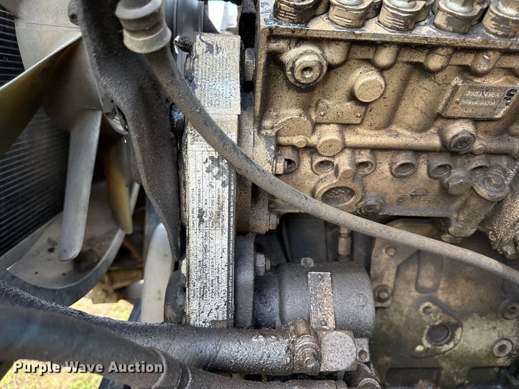 image for item EX2100 1998 Ford F800 semi truck