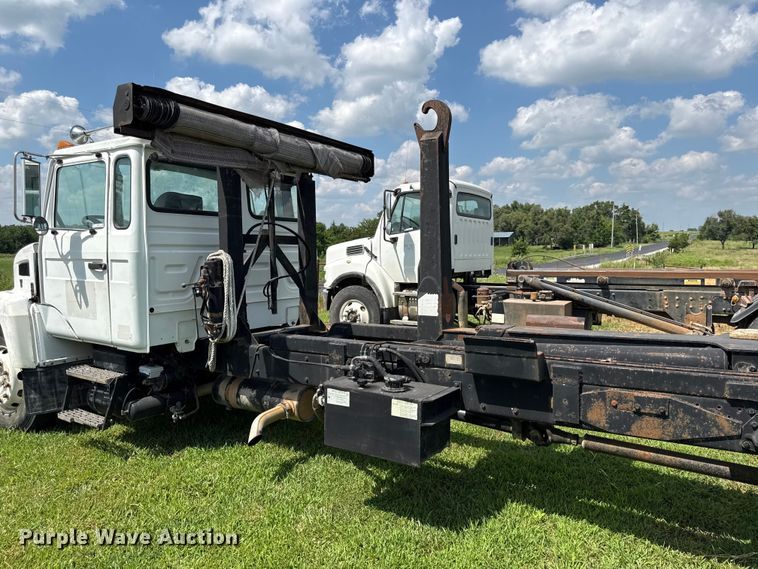 image for item EX2101 1998 Mack CS roll-off container truck