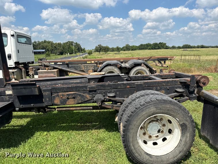 image for item EX2101 1998 Mack CS roll-off container truck