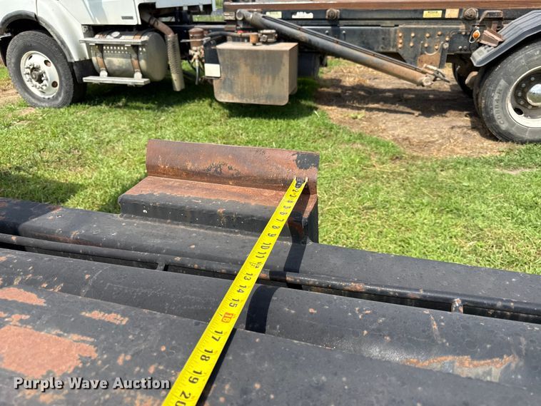 image for item EX2101 1998 Mack CS roll-off container truck