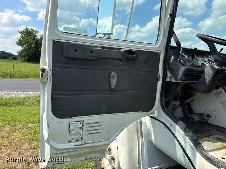 image for item EX2101 1998 Mack CS roll-off container truck