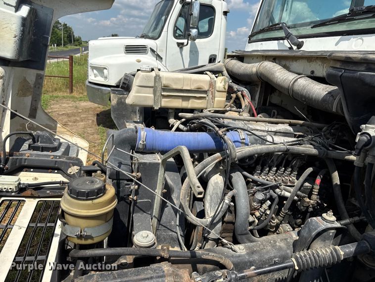 image for item EX2101 1998 Mack CS roll-off container truck