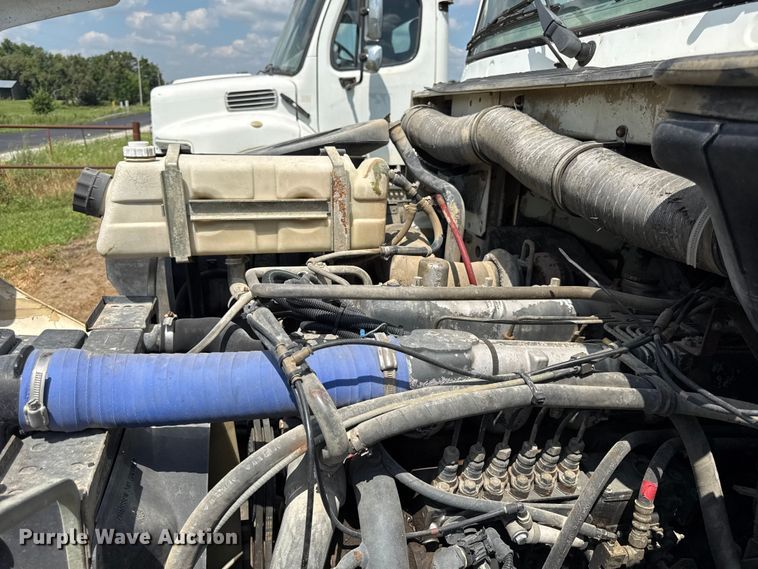 image for item EX2101 1998 Mack CS roll-off container truck