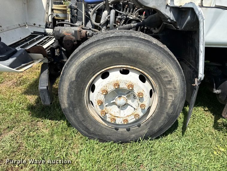 image for item EX2101 1998 Mack CS roll-off container truck