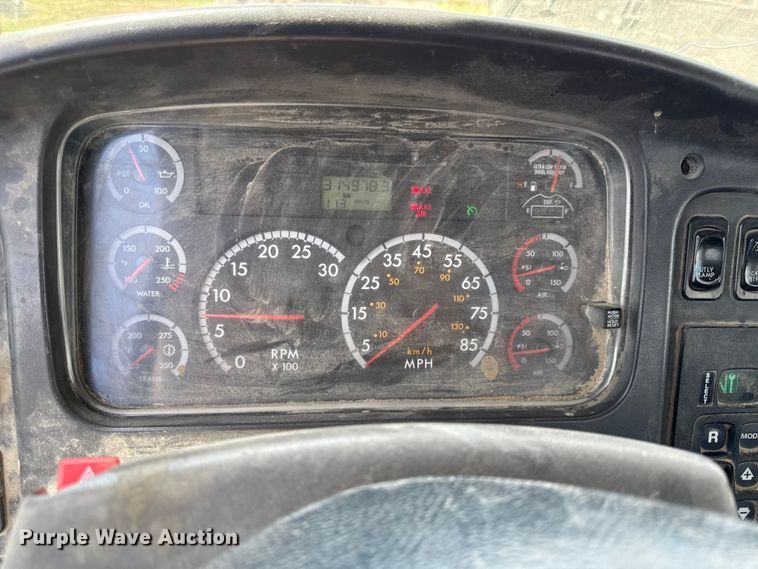 image for item EX2103 2014 Freightliner Business Class M2 semi truck