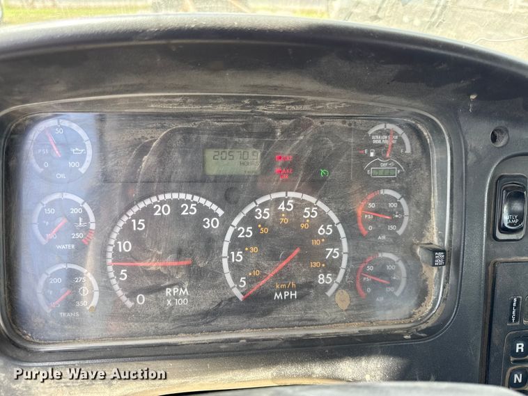image for item EX2103 2014 Freightliner Business Class M2 semi truck