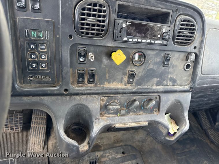 image for item EX2103 2014 Freightliner Business Class M2 semi truck