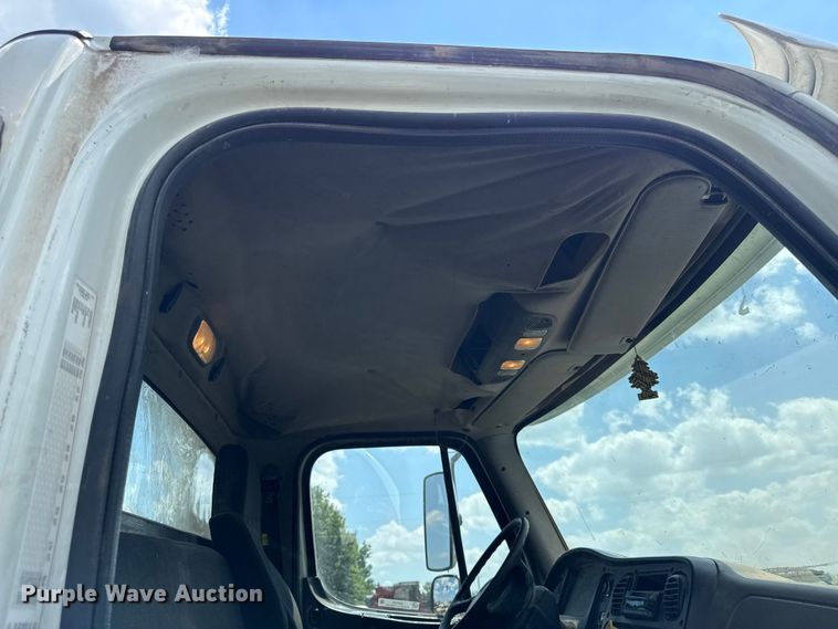 image for item EX2103 2014 Freightliner Business Class M2 semi truck