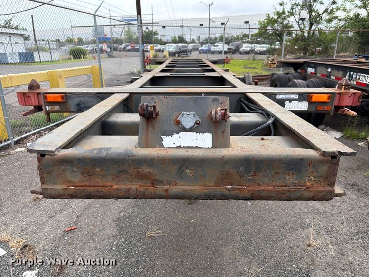 image for item EX3038 1983 container trailer