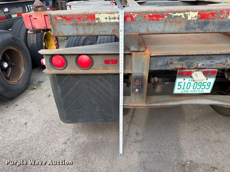 image for item EX3038 1983 container trailer