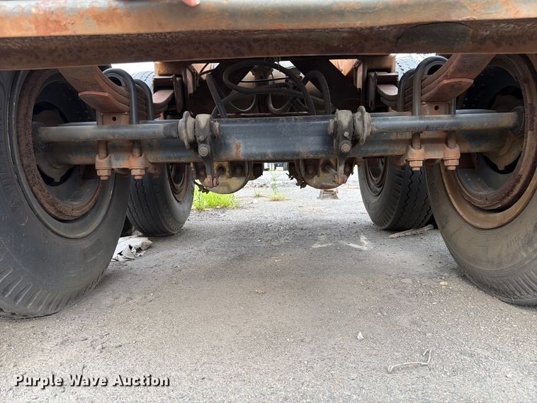 image for item EX3038 1983 container trailer