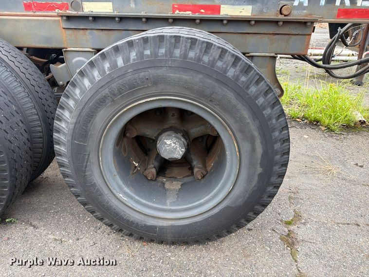 image for item EX3038 1983 container trailer