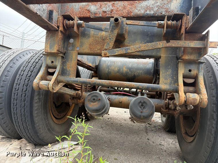 image for item EX3039 1973 GIN container trailer