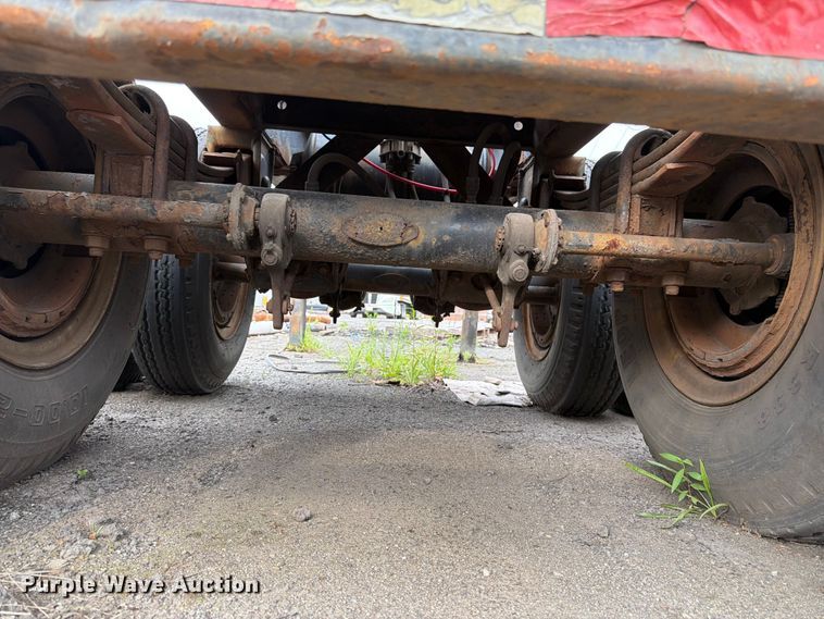image for item EX3039 1973 GIN container trailer