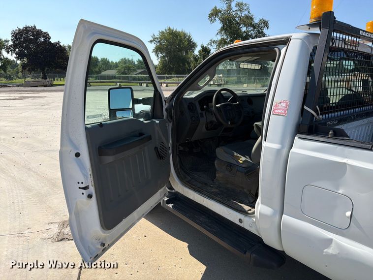 image for item EX4587 2011 Ford F250 Super Duty pickup truck