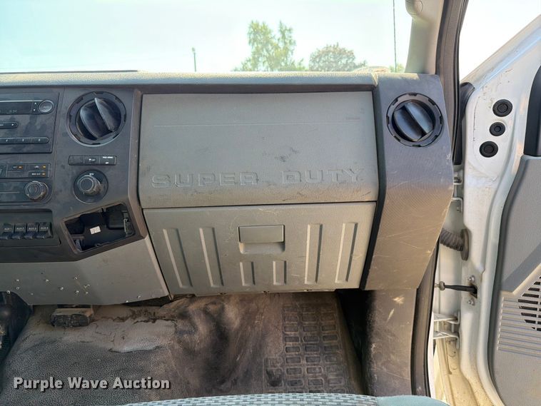image for item EX4587 2011 Ford F250 Super Duty pickup truck