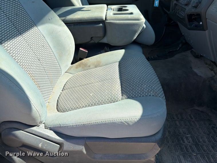 image for item EX4587 2011 Ford F250 Super Duty pickup truck