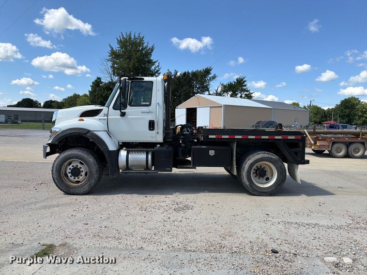 image for item EX4591 2012 International WorkStar 7300 flatbed truck