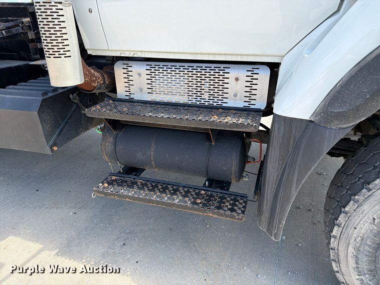 image for item EX4591 2012 International WorkStar 7300 flatbed truck