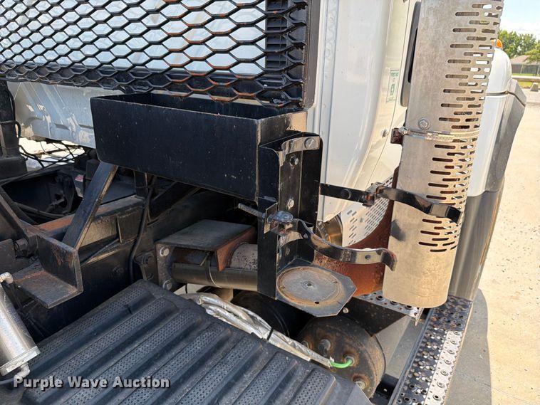 image for item EX4591 2012 International WorkStar 7300 flatbed truck