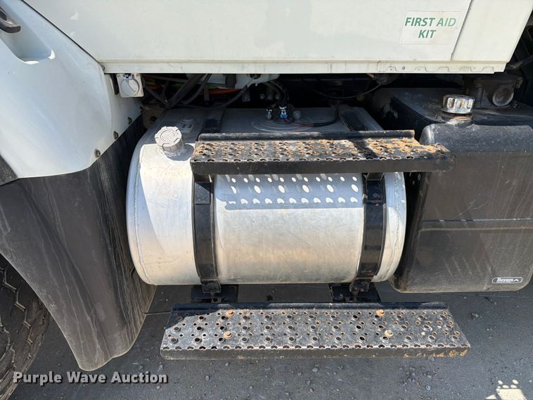 image for item EX4591 2012 International WorkStar 7300 flatbed truck