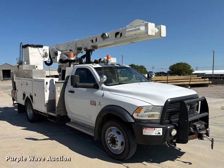 image for item EX4592 2012 Dodge RAM 5500 Heavy Duty bucket truck