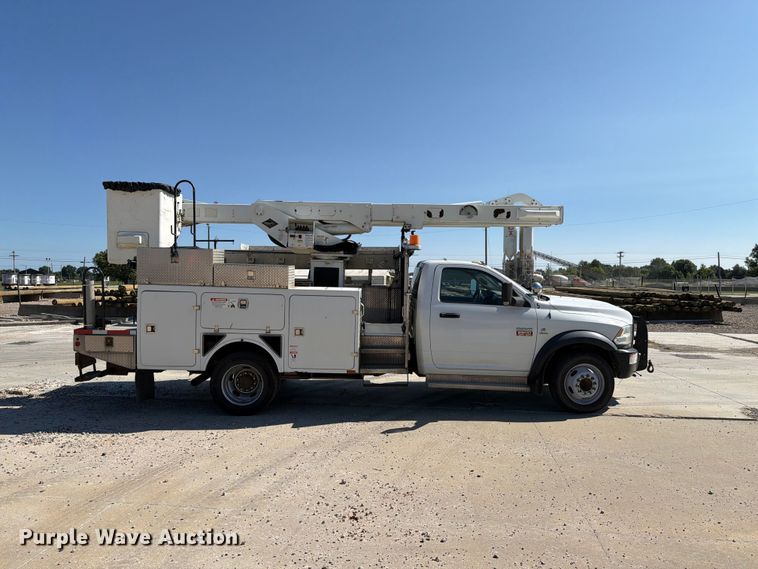 image for item EX4592 2012 Dodge RAM 5500 Heavy Duty bucket truck