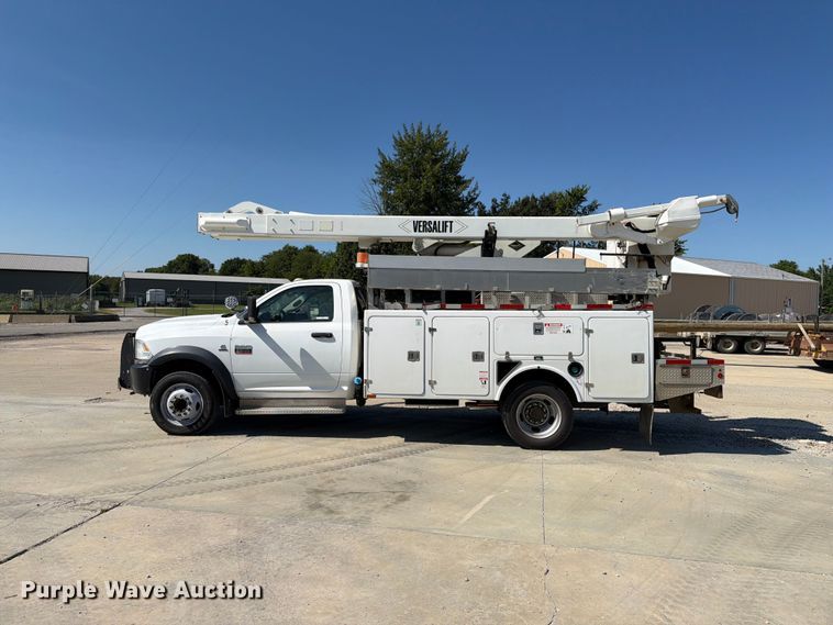 image for item EX4592 2012 Dodge RAM 5500 Heavy Duty bucket truck