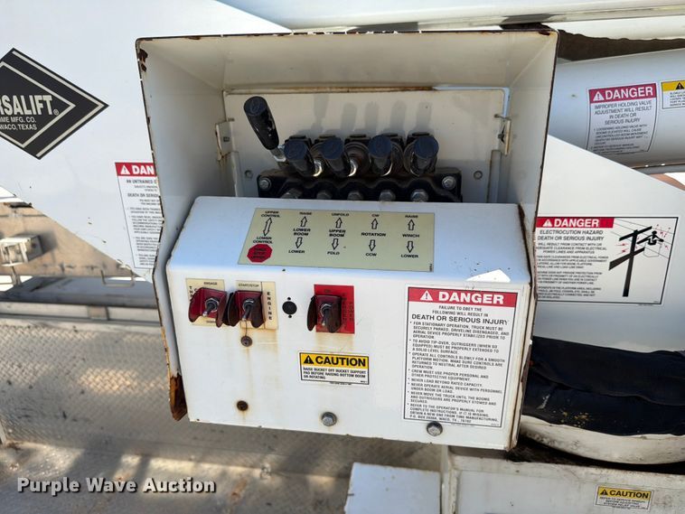 image for item EX4592 2012 Dodge RAM 5500 Heavy Duty bucket truck