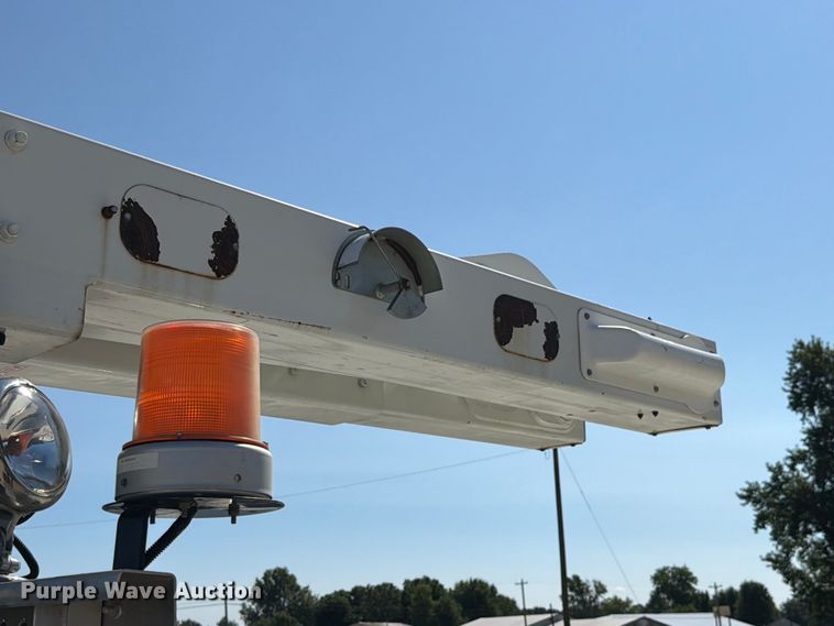 image for item EX4592 2012 Dodge RAM 5500 Heavy Duty bucket truck