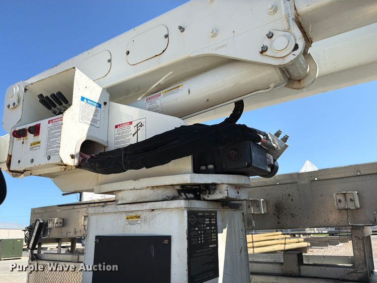 image for item EX4592 2012 Dodge RAM 5500 Heavy Duty bucket truck