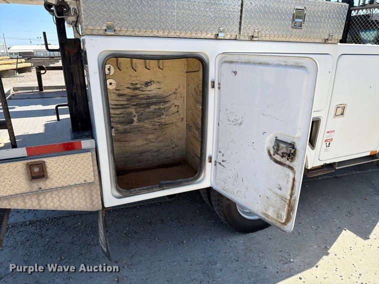 image for item EX4592 2012 Dodge RAM 5500 Heavy Duty bucket truck
