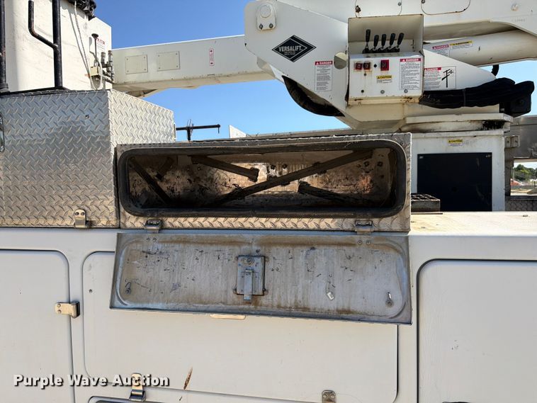 image for item EX4592 2012 Dodge RAM 5500 Heavy Duty bucket truck