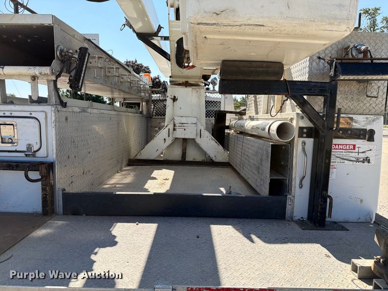 image for item EX4592 2012 Dodge RAM 5500 Heavy Duty bucket truck