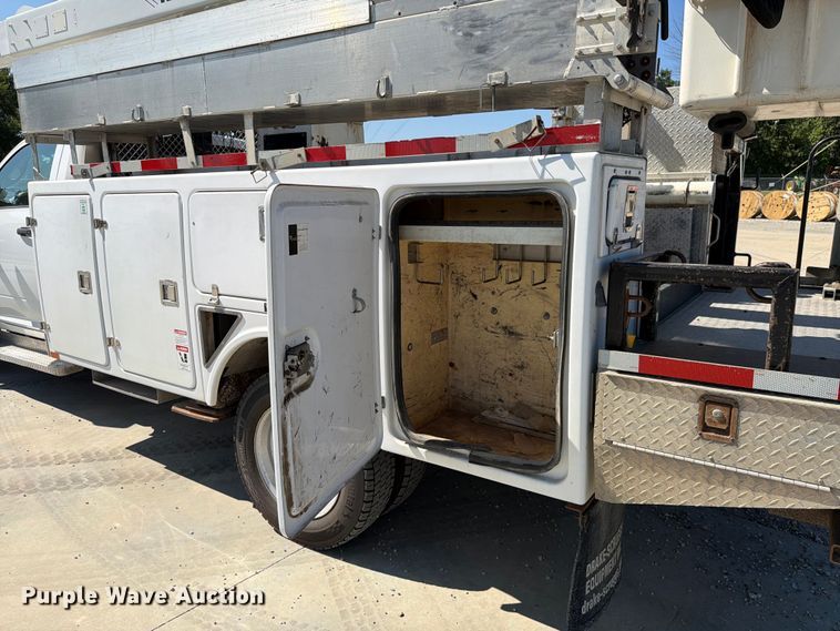 image for item EX4592 2012 Dodge RAM 5500 Heavy Duty bucket truck